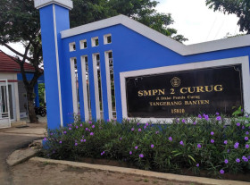SMP Negeri 2 Curug - Ilustrasi depan sekolah SMP Negeri 2 Curug. Berikut begini alasannya! Tangerang terpilih sebagai lokasi simulasi makan siang gratis. Maps.google.com/Syahdan Kafi.