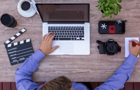KERJA SAMPINGAN - Bisa desain? UI/UX desainer berpeluang besar untuk hasilkan uang di era digital ini. - Foto ilustrasi Pixabay/lukasbieri.