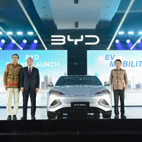 BYD Seal - Ilustrasi BYD meluncurkan kendaraannya di Indonesia pada Rabu, 24 Januari 2024. Berikut BYD vs Hyundai: pertarungan harga mobil listrik di Indonesia. X/@BYDCompany.
