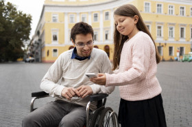 Persyaratan umum daftar beasiswa unggulan masyarakat berprestasi 2024 untuk penyandang disabilitas jenjang magister dan doktor. Ilustrasi/Freepik.