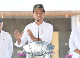PHPU Pilpres 2024 - Presiden Jokowi mengungkapkan hal yang paling penting bagi pemerintah dari putusan MK atas perkara PHPU Pilpres 2024. Instagram/@jokowi.