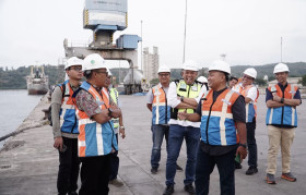 PELINDO - Transformasi Pelabuhan SPMT.- website/Pelindo