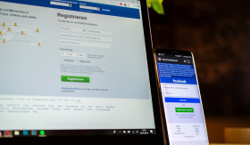 Kesalahan pertama bagi kreator Facebook pemula adalah menambahkan pertemanan yang tidak relevan. Hindari akun-akun palsu untuk menjaga kualitas akun Facebook Pro Anda!