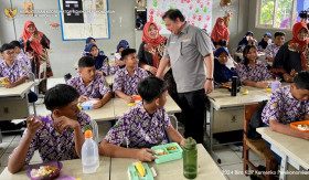 PROGRAM MAKAN SIANG GRATIS -Ilustrasi uji coba program makan siang gratis. Ada 6 kegiatan di program makan siang gratis, Kota Bandung siap jadi lokasi tujuan berikutnya. -Ilustrasi/ekon.go.id.