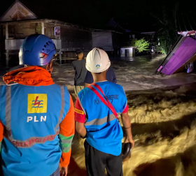 BANJIR LONGSOR SULSEL.-  PLN Berhasil Pulihkan 94,8% Pasokan Listrik di Wilayah Terdampak Banjir dan Longsor di Sulawesi Selatan.- dok. PLN