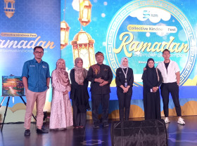 RAMADAN SEMAKIN BERDAMPAK - Sherly Annavita (ketiga dari kiri) hadir pada acara puncak berbagi kebaikan bersama teman yang digelar Sajiwa Foundation di Bale Asri Pusdai, Bandung, Kamis (4/4). Foto: Tim AyoBacaNews.com
