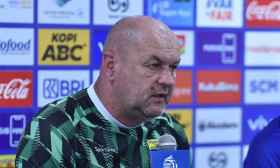 Pelatih Persib, Bojan Hodak mengatakan sudah menyiapkan pemain pengganti Franca dan Kuipers. (FOTO: Persib).