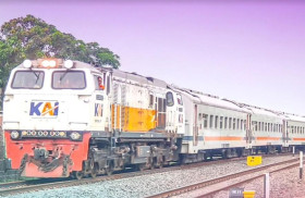 DISKON TIKET KERETA API –Ilustrasi kereta api. PT KAI berikan diskon tiket kereta api khusus bagi alumni lulusan kampus perguruan tinggi ini –Ilustrasi Instagram/@kai121_ .