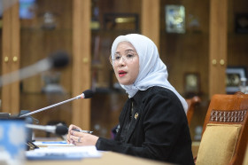 Anggota Komisi X DPR RI, Ratih Megasari Singkarru menyampaikan keprihatinan terkait polemik naiknya UKT kampus negeri. Dok. dpr.go.id.