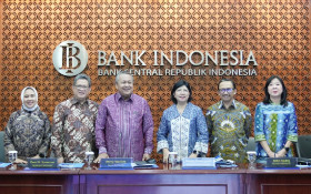 Gubernur Bank Indonesia (BI), Perry Warjiyo (ketiga kiri) menyebut pertumbuhan ekonomi global mencapai 3,2 persen pada 2024. Dok: bi.go.id.
