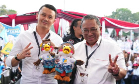 Ketua DPW PKS Jabar, Haru Suandharu bersama Dhani pasangan calon wali kota dan wakil walikota Bandung. @harusuandharu.