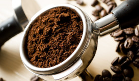 MASKER WAJAH ALAMI - Manfaat lain dari kopi selain diminum, ternyata juga bermanfaat untuk masker wajah alami. - Foto ilustrasi Pixabay/eliasfalla.