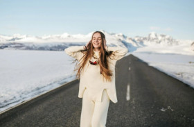 Islandia adalah satu di antara negara paling indah yang bisa Sobat Baca kunjungi. Jika Sobat Baca memiliki kesempatan untuk melakukannya, pasti akan tercengang melihatnya.  Foto Pavel Danilyuk.