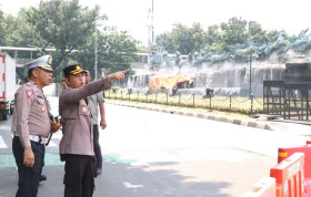Kepolisian berjaga di kawasan Patung Kuda Monas mengamankan aksi unjuk rasa. Dok: Polres Metro Jakarta Pusat.