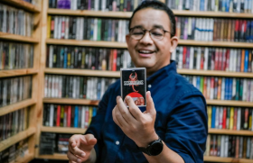 Irma Suryani Chaniago ungkapkan tak semua kader Nasdem mendukung Anies Baswedan di Pilpres 2024, karena ketokohan sangat berpengaruh di politik daerah.