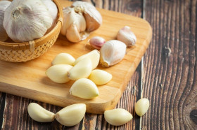 Bawang putih - Berikut ini manfaat konsumsi bawang putih bagi kesehatan tubuh. Ilustrasi/Freepik.