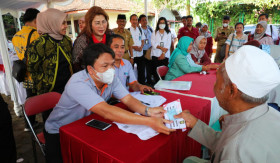 BANSOS - Bansos PKH dan BPNT periode September-Oktober 2024, sangat dinanti oleh KPM. Simak cara cek info saldo berikut ini. - Foto dok.kemensos.go.id.