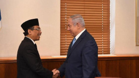 Ketua PBNU, KH Yahya Cholil Staquf ketika bertemu PM Israel Benjamin Netanyahu pada 2018. -twitter netanyahu