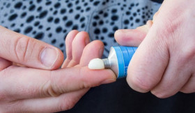 INFO- Bahaya Penggunaan Bibit Pemutih yang Diduga Mengandung Steroid, dr. Kamila Jaidi Ungkap Dampaknya pada Kulit (Sumber: https://www.alodokter.com/)