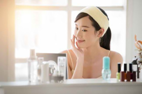 SKINCARE- Kenali Ciri-Ciri Skincare yang Bagus: Aroma, Tekstur, dan Warna (Sumber: https://www.alodokter.com/)