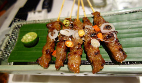INFO- Jelang Cuti, Berikut 10 Tempat Kuliner Legendaris Bandung yang Wajib Dicoba! (Sumber: https://id.wikipedia.org/)