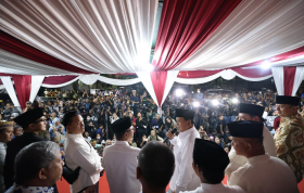 KELAKAR PRABOWO. kelakar Prabowo Subianto di markas Partai Amanat Nasinal (PAN). Prabowo yang ditetapkan sebagai pemenang Pilpres 2024, berkelakar akan menurunkan usia pemilih dari 17 tahun menjadi 10 tahun.  -Instagram/@prabowo.