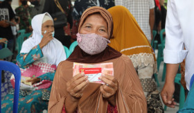 BANSOS - Pemerintah siap salurkan bansos lagi. Bansos PKH dan ada bantuan tambahan. - Foto dok. kemensos.go.id.