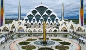 MASJID AL JABBAR - Kini berkunjung ke Masjid Al-Jabbar Bandung gratis biaya parkir untuk semua jenis kendaraan. -Dok.masjidaljabbar.com.