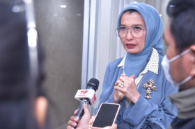 ATURAN PENYEDIAAN ALAT KONTRASEPSI BANYAK DIKRITIK - Anggota Komisi IX DPR RI, Arzeti Bilbina minta ditinjau ulang. (Foto: dpr.go.id).
