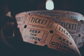 Ilustrasi tiket bioskop. Berikut daftar film horor terbaru Indonesia yang dapat disaksikan di bioskop di bulan Februari ini. (Pixabay).