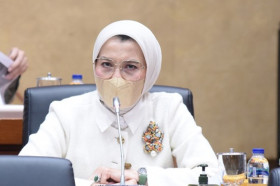 PENYEDIAAN ALAT KONTRASEPSI SULIT DITERIMA - Anggota Komisi IX DPR RI, Arzeti Bilbina sebut pemerintah seharus banyak pertimbangan. (Foto: dpr.go.id).