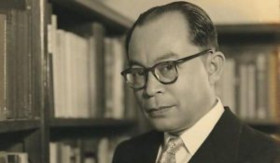 MOHAMMAD HATTA - Kecintaan Mohammad Hatta terhadap buku, membuatnya bisa menjelajahi manca negara. -Foto dok.kesbangpol.kulonprogokab.go.id.