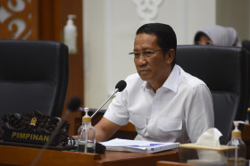 Ketua Baleg DPR RI Supratman Andi Agtas saat memimpin Rapat Panitia Kerja (Panja) Badan Legislasi (Baleg) DPR RI . Foto : Devi/Andri diambil AYoBacaNews.com dari website dpr.go.id