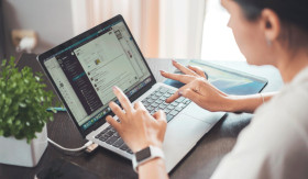 FREELANCE - Selain gaji pokok, era digital memungkinkan untuk mendapat penghasilan tambahan dari freelance. -Foto ilustrasi Pixabay/OleksandrPidvalnyi.