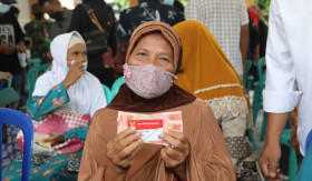 BANSOS - Awal tahun ada informasi terbaru tentang penyaluran bansos. - Foto dok.kemensos.go.id.