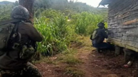 Pasukan TNI menyerbu Distrik Bibida, Kabupaten Paniai, Papua daerah yang dikuasai OPM pada Jumat, 14 Juni 2024. Foto: Kogabwilhan III.