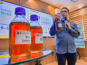 B40 - Ilustrasi Presentasi Pengujian Biodiesel B40. Berikut pemerintah tunda penerapan B40, fokus pada kajian dan uji coba. (ebtke.esdm.go.id).