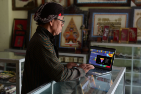 TELKOM INDONESIA- Telkom gelar kelas digital marketing gratis untuk cetak talenta siap bisnis yang mampu bersaing di dunia internasional.- bumn.go.id/Telkom