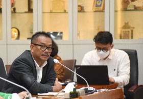 Anggota Komisi IX DPR RI, Edy Wuryanto mengusulkan perubahan ketentuan pemberian THR menjadi paling lambat H-14 Idul Fitri. (dok. dpr.go.id).