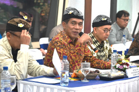 DPR RI - Wakil Ketua Komisi I DPR RI Pimpin Kunjungan Kerja Reses ke LPP RRI Denpasar, Bali.- website/dpr.go.id