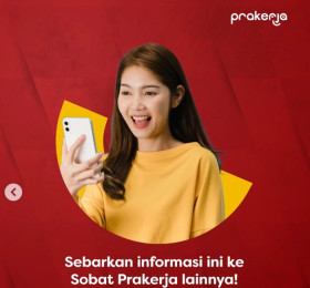 Ilustrasi - seorang perempuan memegang HP. Perlu disimak soal jadwal pencairan insentif Prakerja 2024, ketentuan dan waktunya. (Instagram/@prakerja.go.id).