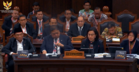 JOKOWI DIPANGGIL - Para menteri Jokowi dimintai keterangan. Hakim Mahkamah Konstitusi (MK) Arief Hidayat mengakui soal adanya keriuan cawe-cawe Jokowi sebagai penguasa di pilpres 2024 lalu. Mahkamah Konstitusi RI.